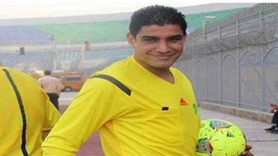 إبراهيم نور الدين حكما للقاء الأهلي وسموحة