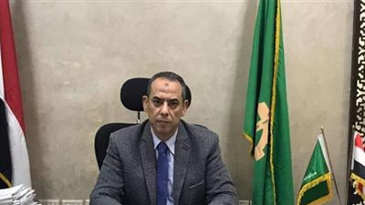 استبعاد مدير مدرسة وإحالة عامل للتحقيق لبيع ملفات لأولياء الأمور