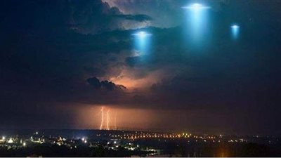 الدفاع الأمريكية تفتح أبوابها لزوار من الفضاء