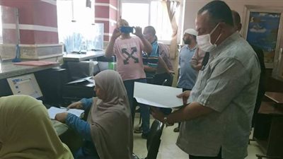 إقبال المواطنين على المراكز التكنولوجية بأسيوط لاستخراج تراخيص البناء