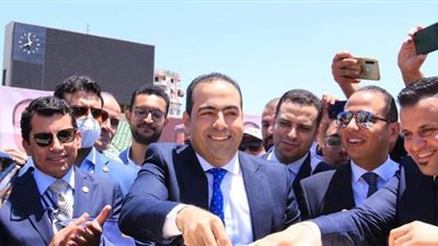 محمود حسين: أهل بورسعيد مدينون بالشكر للرئيس السيسي طول العمر | صور