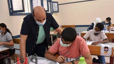 158 طالبا يؤدون اختبارات قائمة الشرف لأوائل الإعدادية في أسوان | صور