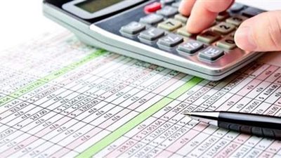 أبرزها اللحية وغازات الأبقار.. أنواع الضرائب الأكثر غرابة حول العالم | فيديوجراف