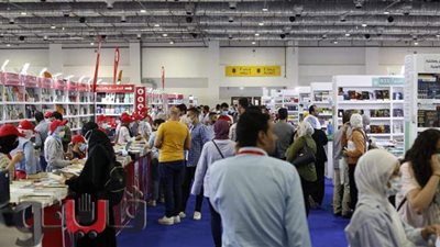 تزايد أعداد زوار معرض الكتاب في يومه الرابع | فيديو