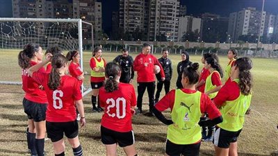 مدرب منتخب السيدات: 