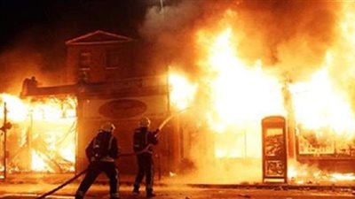 الحماية المدنية تدفع بـ10 سيارات إطفاء لإخماد حريق مخزن تكييفات بالمرج