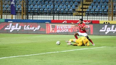 شوط أول مثير.. الأهلي يضرب سموحة بثلاثية في 3 دقائق
