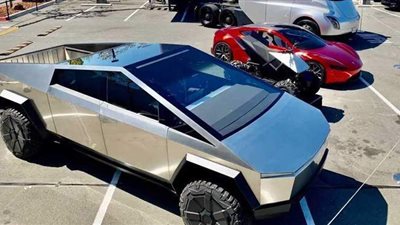 إيلون ماسك يعلن عن نظام توجيه خلفي لشاحنة سايرتراك القادمة