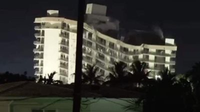 لحظة هدم الجزء المتبقي من البرج المنكوب في فلوريدا | فيديو