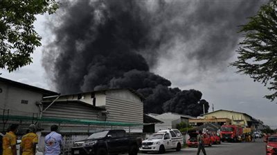 خوفا من الدخان السام.. سلطات تايلاند تخلي مدينة بانكوك عقب انفجار بمصنع