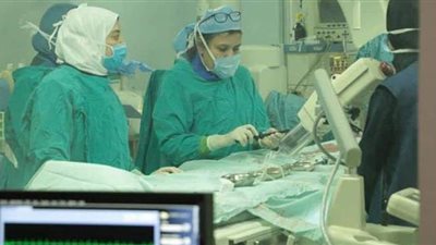 مستشفى سوهاج الجامعي تستضيف استاذ قلب لإجراء عمليات قسطرة مجانا للأطفال