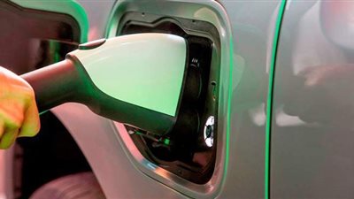 كندا تفرض حظرا على سيارات الوقود بحلول 2035