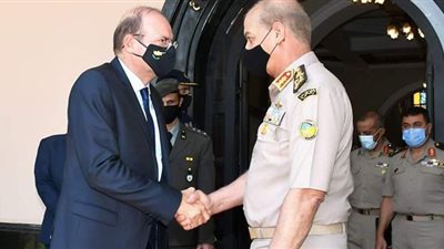 وزير الدفاع يلتقي نظيره القبرصي خلال زيارته الرسمية لمصر
