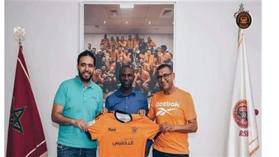 نهضة بركان يستنسخ تجربة الأهلي ويعين الكونغولي إيبينجي مدربا للفريق