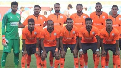 فاركو يخصص ميزانية ضخمة للصفقات الجديدة