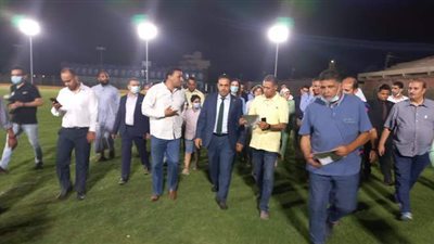 أهالي قرية بالشرقية يستقبلون وفدا برلمانيا بالطبل البلدي والمزمار