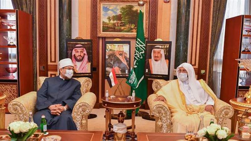 وزير الأوقاف الدكتور