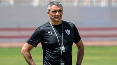 بسبب فرجاني.. كارتيرون يطالب الزمالك بضم ثنائي وسط