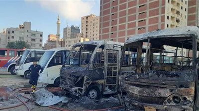 تفحم 5 أتوبيسات في حريق داخل جراج بالإسكندرية