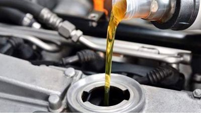 قبل صيانة سيارتك.. اعرف أفضل الزيوت
