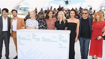 أول صور لأعضاء لجنة تحكيم الدورة 74 لمهرجان كان السينمائي