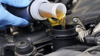 حالات ضرورية لتغيير زيت فتيس سيارتك