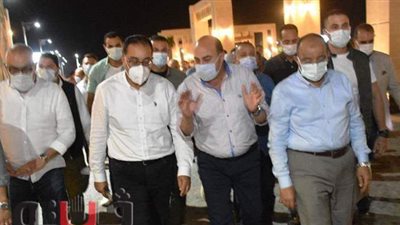 جولات مكوكية لرئيس الوزراء في أسوان.. يتفقد الشريط النهري السياحي.. يشيد بجودة تنفيذ الأعمال.. ويؤكد الطبيعة الساحرة | صور