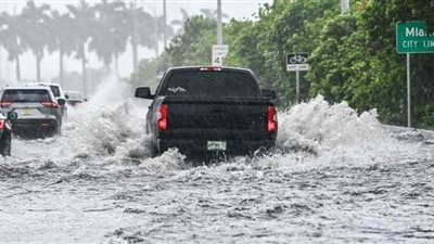 العاصفة إلسا تتحول لإعصار مع اقترابها من فلوريدا.. والسلطات تفتح مراكز إيواء طارئة