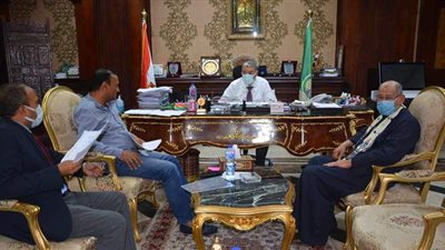 محافظ المنيا يناقش منظومة الاشتراطات البنائية الجديدة مع النواب