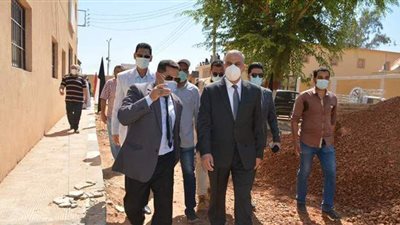 محافظ سوهاج يفتتح سوق أولاد سلامة ويتفقد أعمال إنشاء المجمع الخدمي بالقرية | صور