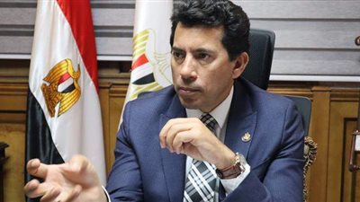 وزير الرياضة يهنئ طلائع الوزارة المتفوقين بجائزة الدولة للمبدع الصغير