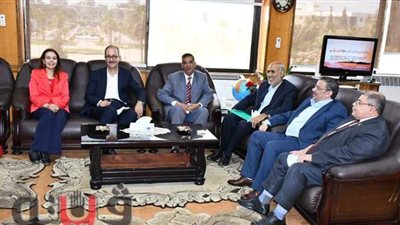 فريق الدعم الفني بمشروع تطوير الفاعلية التعليمية يزور جامعة القناة | صور