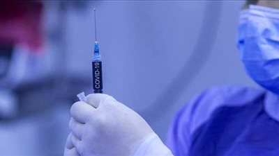 بث مباشر.. استشاري مناعة يتحدث عن أهمية لقاحات كورونا وأنواعها