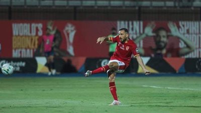 تعرف على قرار الأهلي الأخير بشأن التجديد لـ علي معلول