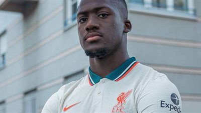 كوناتي يحصل على القميص رقم 5 مع ليفربول