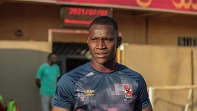 معتز إينو يطالب باستمرار أليو ديانج مع الأهلي