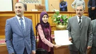 بعد تلاوتها القرآن أمام السيسي.. محافظ كفر الشيخ: الزهراء ووالدتها ومشايخها فخر لكل المصريين.. ابنة كفر الشيخ يتيمة حرصت على حفظ القرآن فوصلت للعالمية