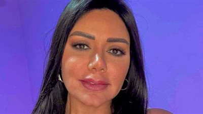 إطلالة مثيرة لـ رانيا يوسف في أحدث ظهور