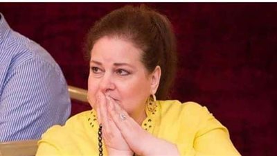 مستشار الرئيس: دلال عبد العزيز تعاني من تداعيات كورونا وتحتاج وقتا للشفاء