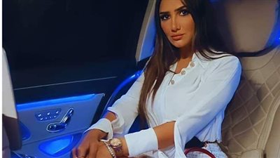 مي عمر بإطلالة مثيرة في أحدث ظهور