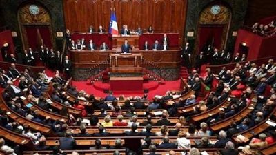 البرلمان الفرنسي يوافق على إرسال قوات دولية إلى لبنان بشكل طارئ