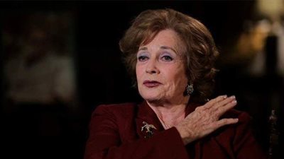 5 معلومات عن وسام الكمال الذي منحه السيسي للراحلة جيهات السادات