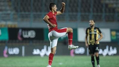 هل تؤثر العروض الخارجية على استقرار الأهلي؟