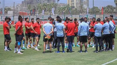 أخبار الأهلي | موسيماني يطالب اللاعبين بالتركيز في مباراة المقاصة.. وتغريمهم 40 ألف جنيه