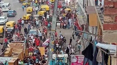 مصرع شخص وإصابة آخر في سقوط رافعة أثاث بشرق الإسكندرية | صور