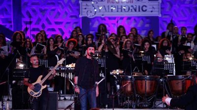 بث مباشر.. فرقة كايروكي تلهب مسرح القلعة