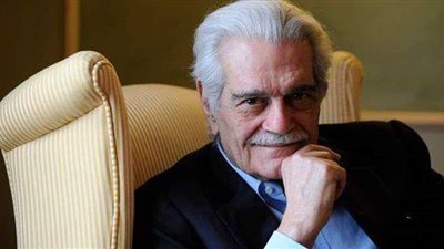 42 فيلما مصريا وعالميا ترصد مسيرة النجم العالمي عمر الشريف