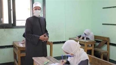 اليوم.. امتحان مادة الكيمياء لطلاب القسم العلمي للثانوية الأزهرية