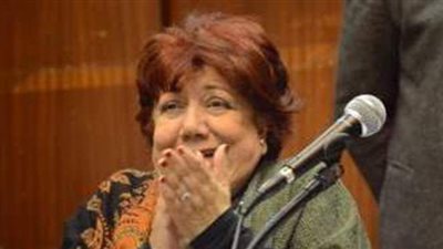 ندوات معرض الكتاب.. فاطمة المعدول تنصح الأمهات بقراءة القصص المصورة للأطفال