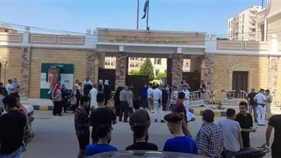 بث مباشر.. مدير أمن بني سويف يكلف بمنع انتظار أولياء الأمور أمام لجان الثانوية العامة